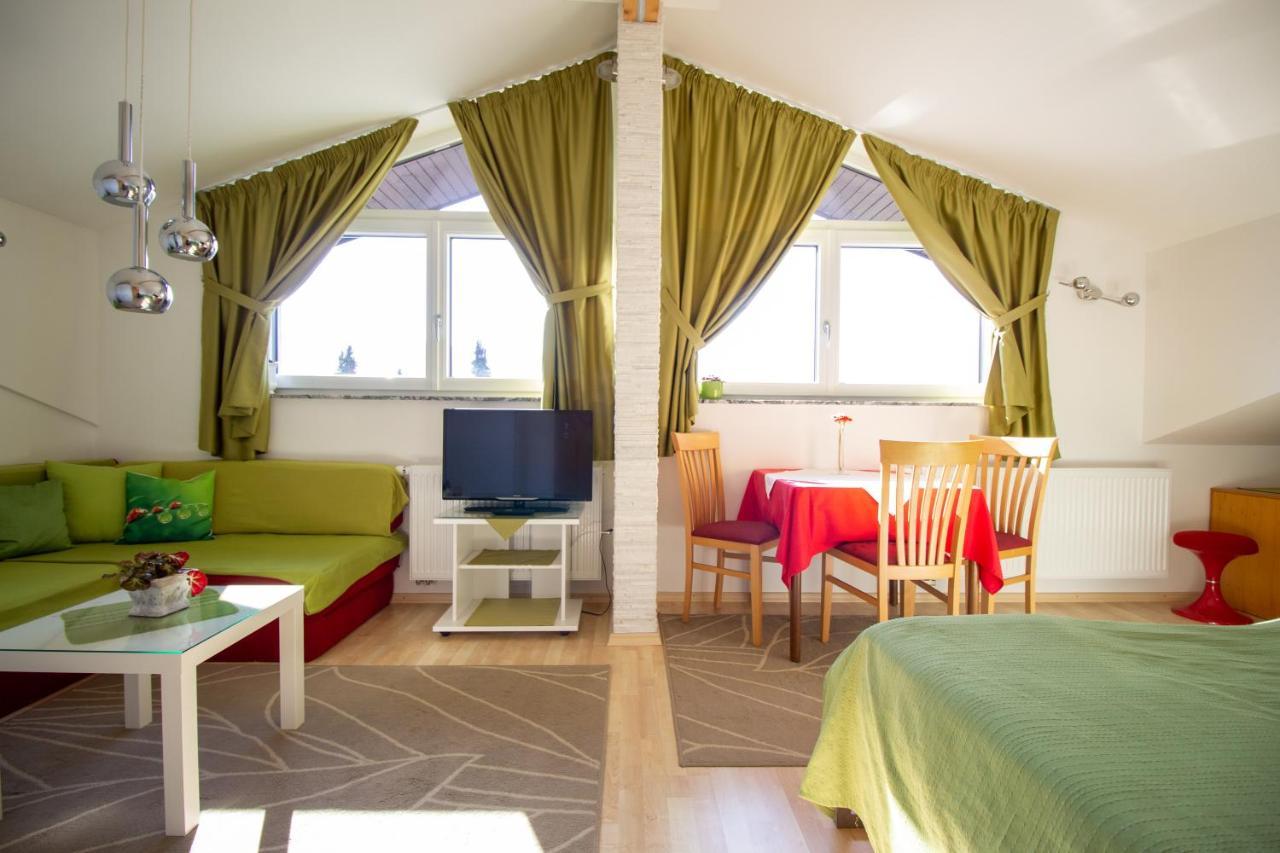 Garden Apartments Jansa Radovljica Bilik gambar