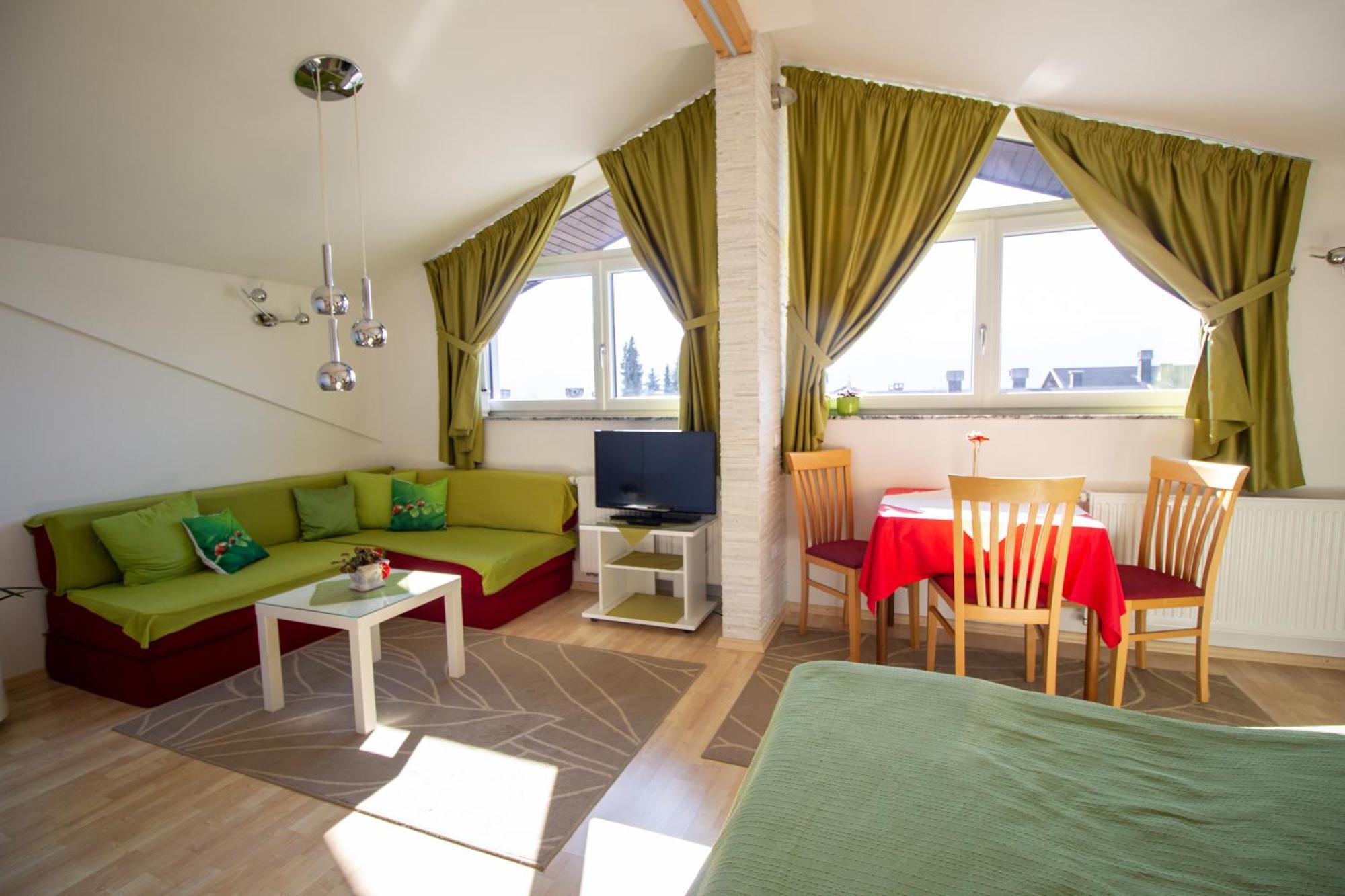 Garden Apartments Jansa Radovljica Bilik gambar
