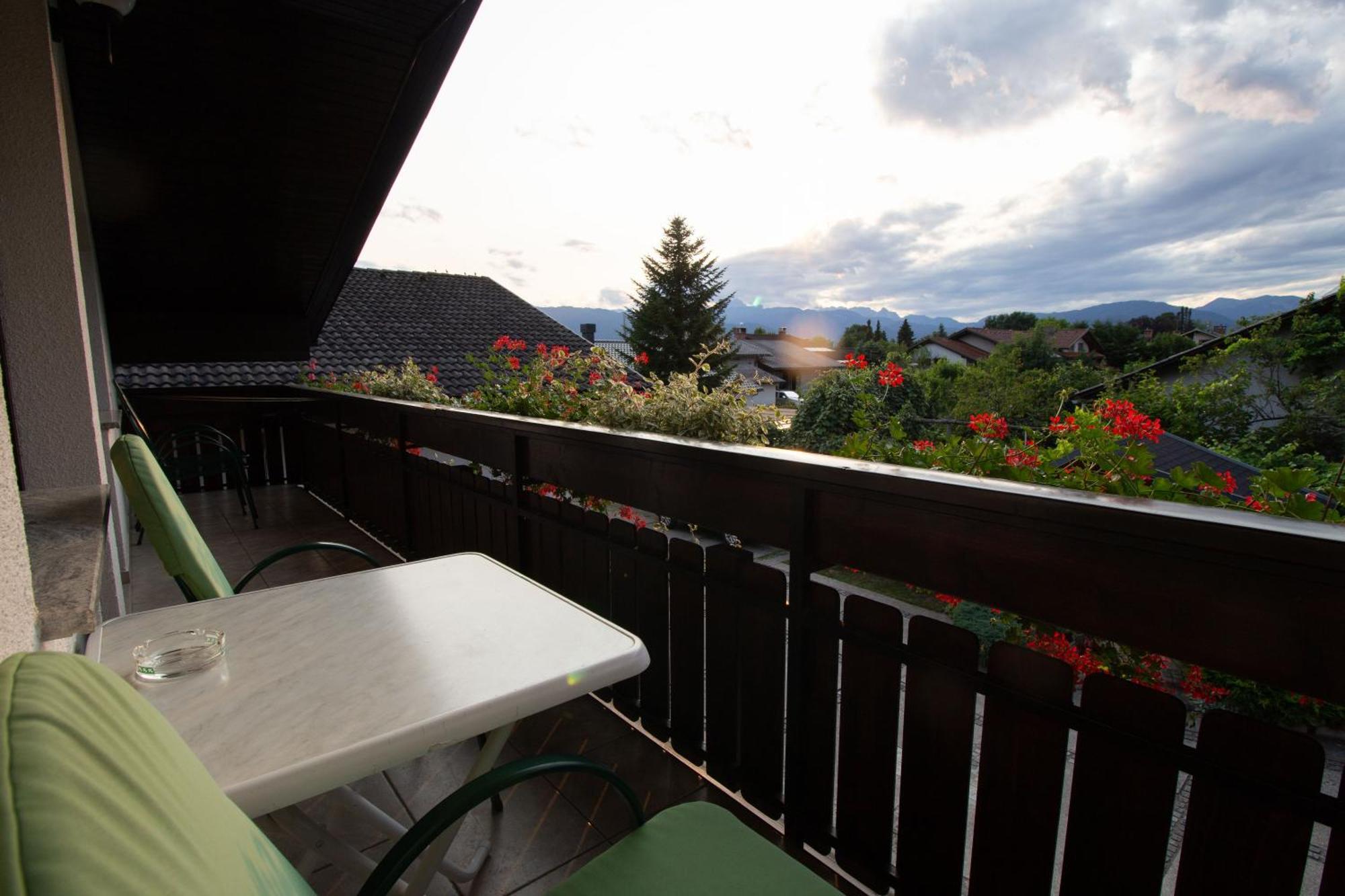 Garden Apartments Jansa Radovljica Bilik gambar